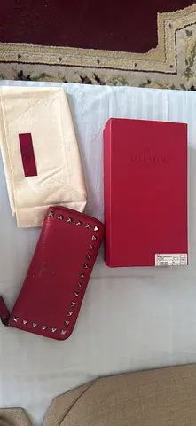 Valentino Garavani Rockstud Zip Around Wallet