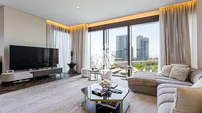 Corner unit | furnished | Available 16th September