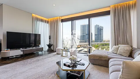 Corner unit | furnished | Available 16th September