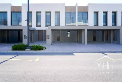 Flexible Cheque | Ready to move in | Huge Plot