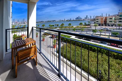 Amazing 1 bedroom in Port De La Mer near the sea