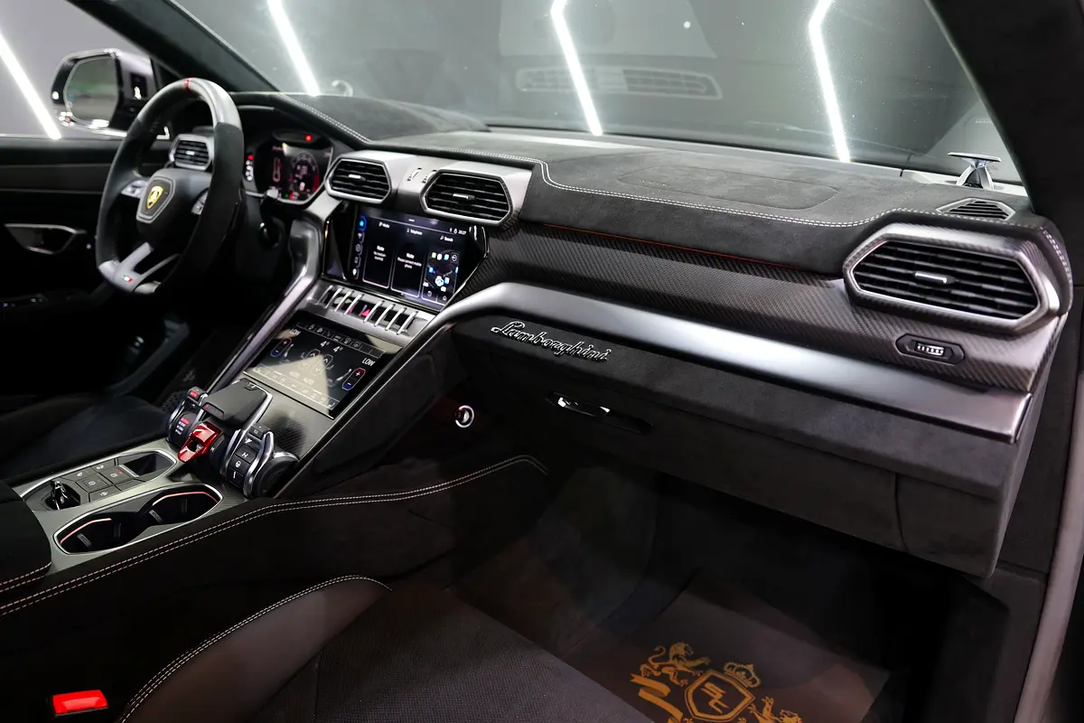Lamborghini Urus 2024