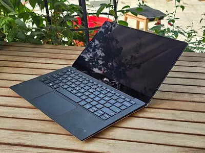 Dell XPS 13 - Core i7 - Type C Charging - Slim - Ultrabook - Laptop