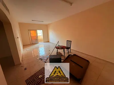 3 bedrooms and a living room Master bedroom 3 bathrooms Very spacious Balcony Central air condition