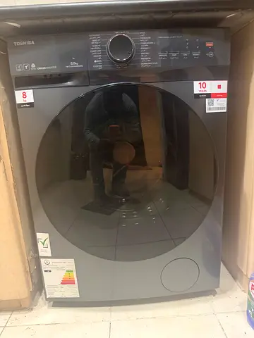 Front load washing machine - 8kg, In excellent condition