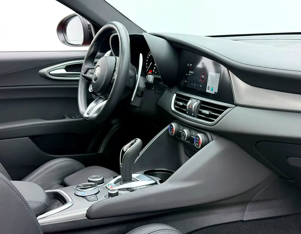 Alfa Romeo Giulia 2024