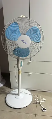Standing fan