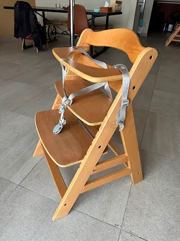 Wooden baby feeding chairs