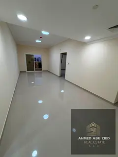 First-tenant master bedroom, built-in closets, modern finishes, elegant decor, spacious hall, easy p
