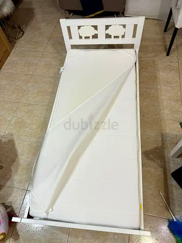 Kids Single white wooden bed frame with mattress - good condition