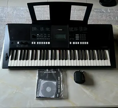 Yamaha PSR-423 Keyboard + Manuals + Power Adapter (spare parts/accessories)