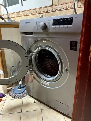 Front-load Samsung washing machine - good working condition