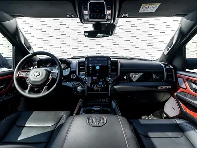 2025 RAM 1500 — миниатюра 19