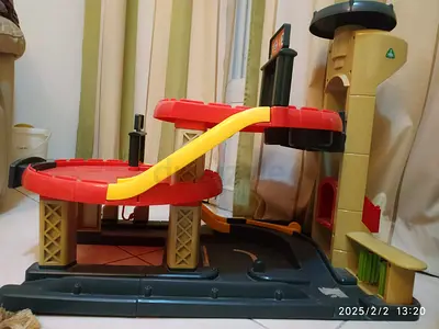 Kids' garage and firetruck set