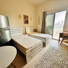 Bed space for rent in studio - pool View - Bills including - Silicon oaisis- No Commission - Gate 4
