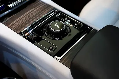 2024 ROLLS-ROYCE SPECTRE photo 10