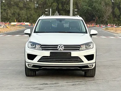 Volkswagen Touareg Sport 2016 | GCC Specs | Excellent Condition