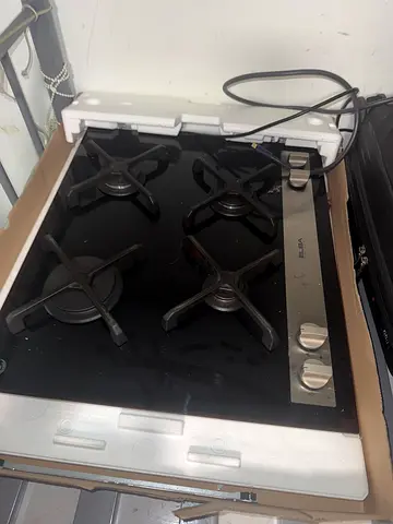 Gas stove with 4range