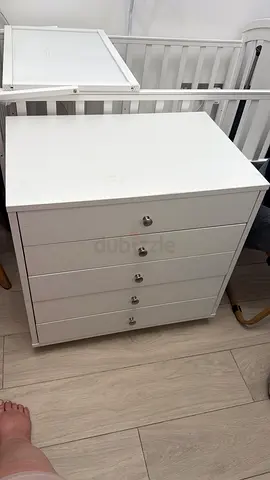 White 5-Drawer Chest of Drawers