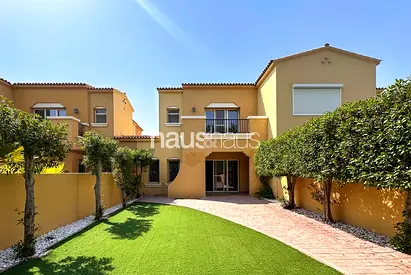 Landscaped | Single Row | Maintenance Package