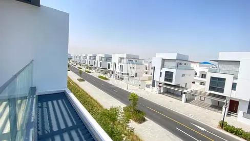 🌴 Luxury Waterfront Villa | 30% Down Payment & Immediate Handover + 5-Year Installments + Limited-Time Discount