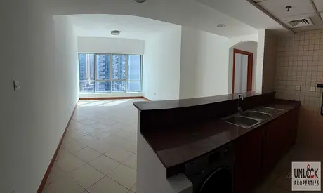 Marina View | Excellent Location | Vacant