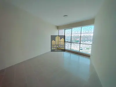 الطابق العلوي 1BHK | إطلالة على البحر والمدينة | شرفة