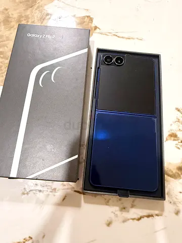 Samsung Galaxy Z Flip 7 256gb Brand New Condition, UAE TDRA Version - Blue Color