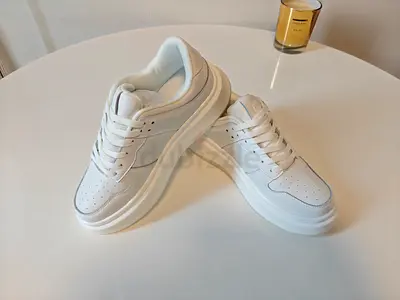 White platform sneakers, barely worn, size available