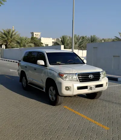 Toyota Land Cruiser GXR v6 Manual Gear