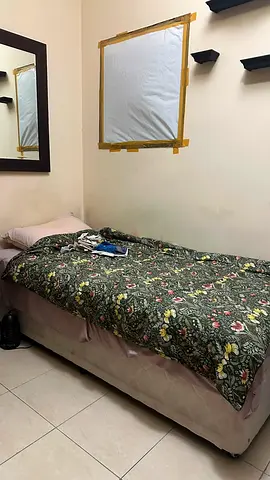 Single bed with mattress - ready to use