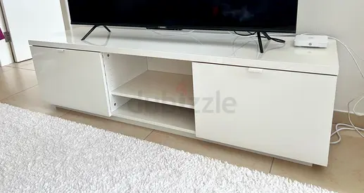 White low TV cabinet / entertainment unit - excellent condition