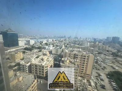 شقه غرفتين وصاله مع بلكونه اطلاله بحرية بمنطقة ليوارة بجوار جميع الخدمات والطرق الرئيسيه
