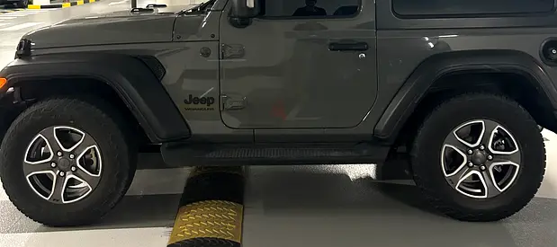 Jeep Wrangler 2023 Sport - 4 Original Stock Rims