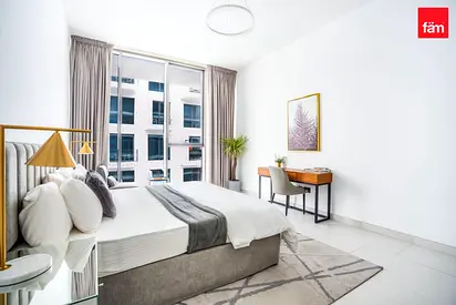 High Floor / Fantastic Views / Vacant
