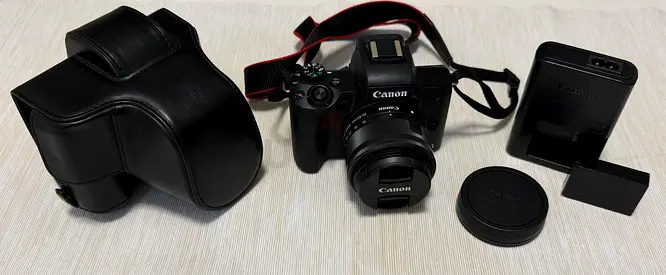 Canon EOS M50 Mirrorless Camera with 15-45mm Lens | Flawless Condition