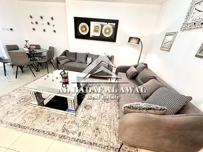 القصباء برج الشاطئ2 متاح تلات غرف وصالة مع بلكونة اطلالات بحرية بالكامل ايجار 7000 درهم تامين 1500 متاحة