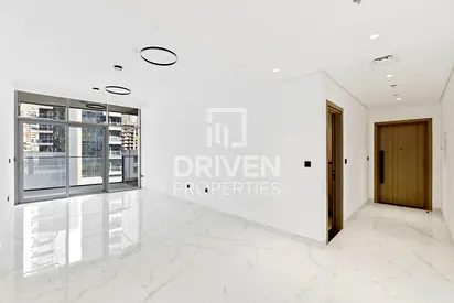 Spacious Layout | First Tenant | Ready to Move in