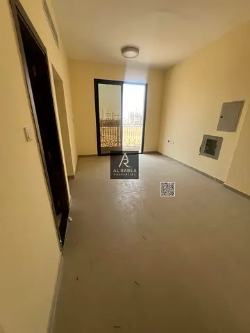 أول ساكن غرفة وصالة في الجرف 3 بسعر مميز
