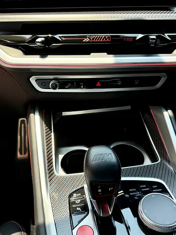 صورة 11 لـ 2024 BMW XM
