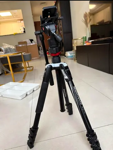 Manfrotto Befree Live 4-Section Aluminum Travel Video Tripod with Fluid Head
