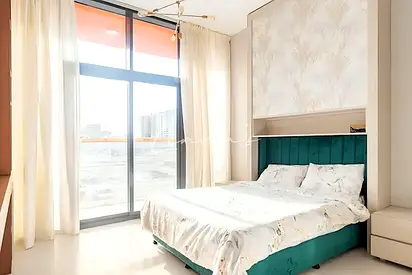 Spacious 1 Bedroom | Vacant | Furnished