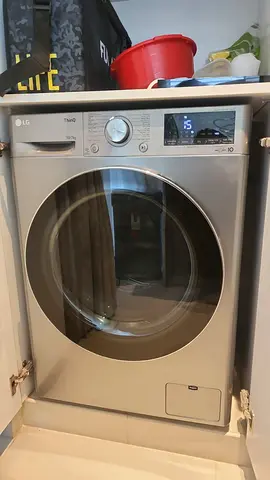 Lg Washer dryer Combo 10/7kg capacity