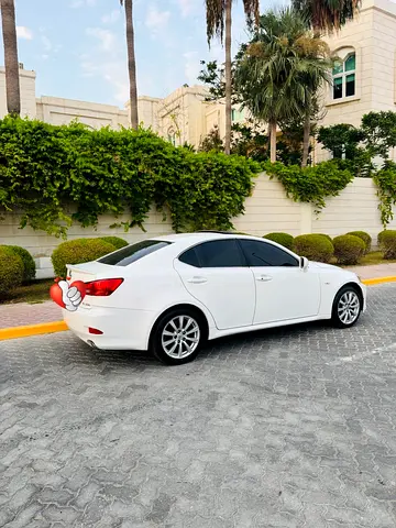 Lexus IS 300 2008 GCC Specs - Well Maintained