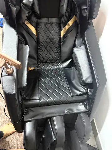 SPARNOD DELUXE PLUS MASSAGE CHAIR - Almost New