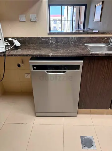 Midea 2 Racks Dishwasher Excellent Condition