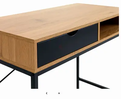 Compact study desk from Jysk