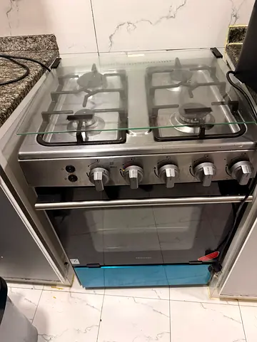 Stainless Steel 4-Burner Gas Oven Range - Good Working Condition