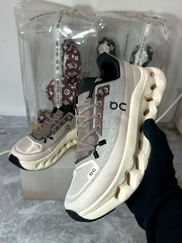 On Cloudtilt Sneakers – Lightweight Cushioned Lifestyle Shoes | Premium Comfort