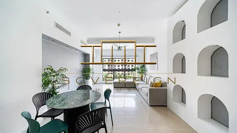 Multiple Cheques | Upgraded | Spacious